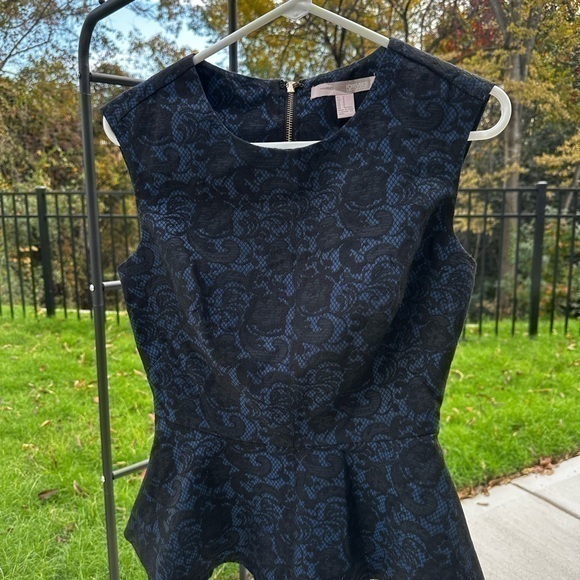 NWOT Elegant Blue and Black Peplum Top Intricate Pattern - Picture 1 of 6